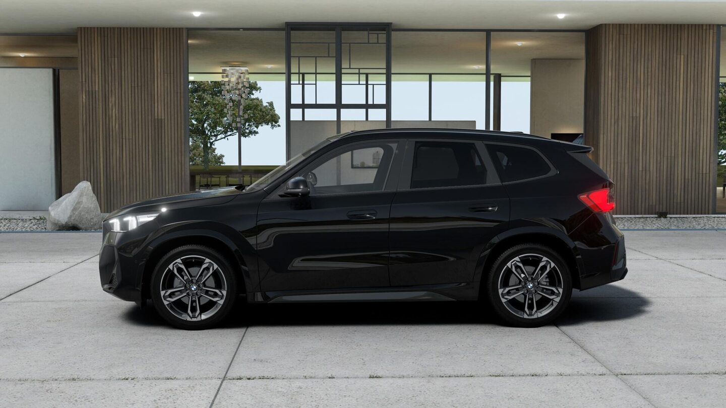 BMW X1 20d xDrive paddles, Hybride Léger Diesel/Électricité, Voiture nouvelle, Automatique - 2