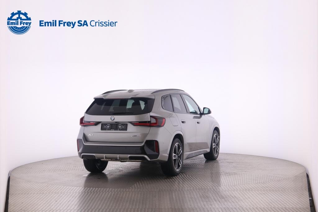 BMW X1 23i xDrive, Mild-Hybrid Benzin/Elektro, Neuwagen, Automatik - 2