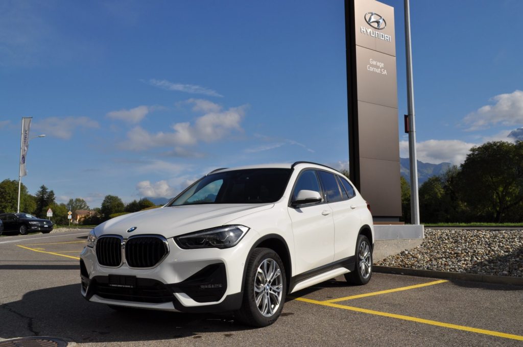 BMW 18d xDrive SAG, Diesel, Occasioni / Usate, Automatico - 2
