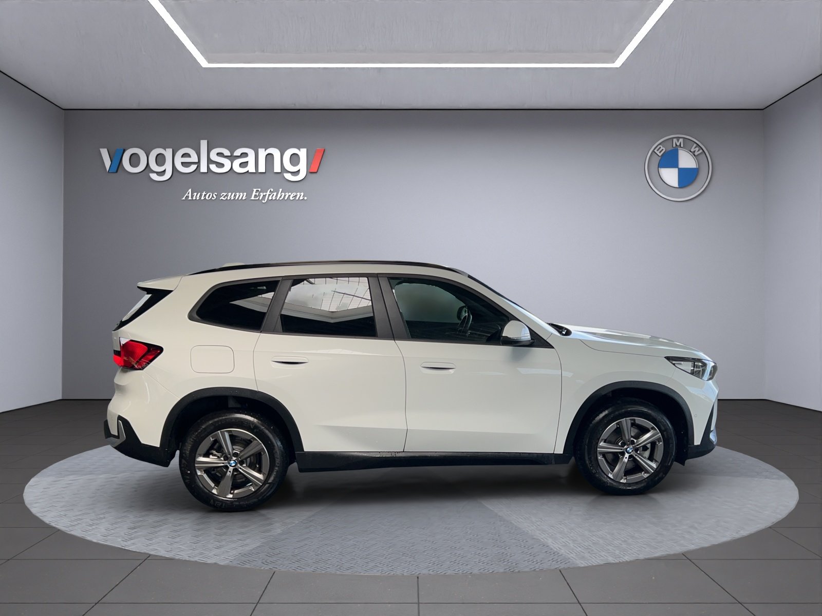 BMW X1 sDrive 18i, Benzin, Occasion / Gebraucht, Automatik - 5