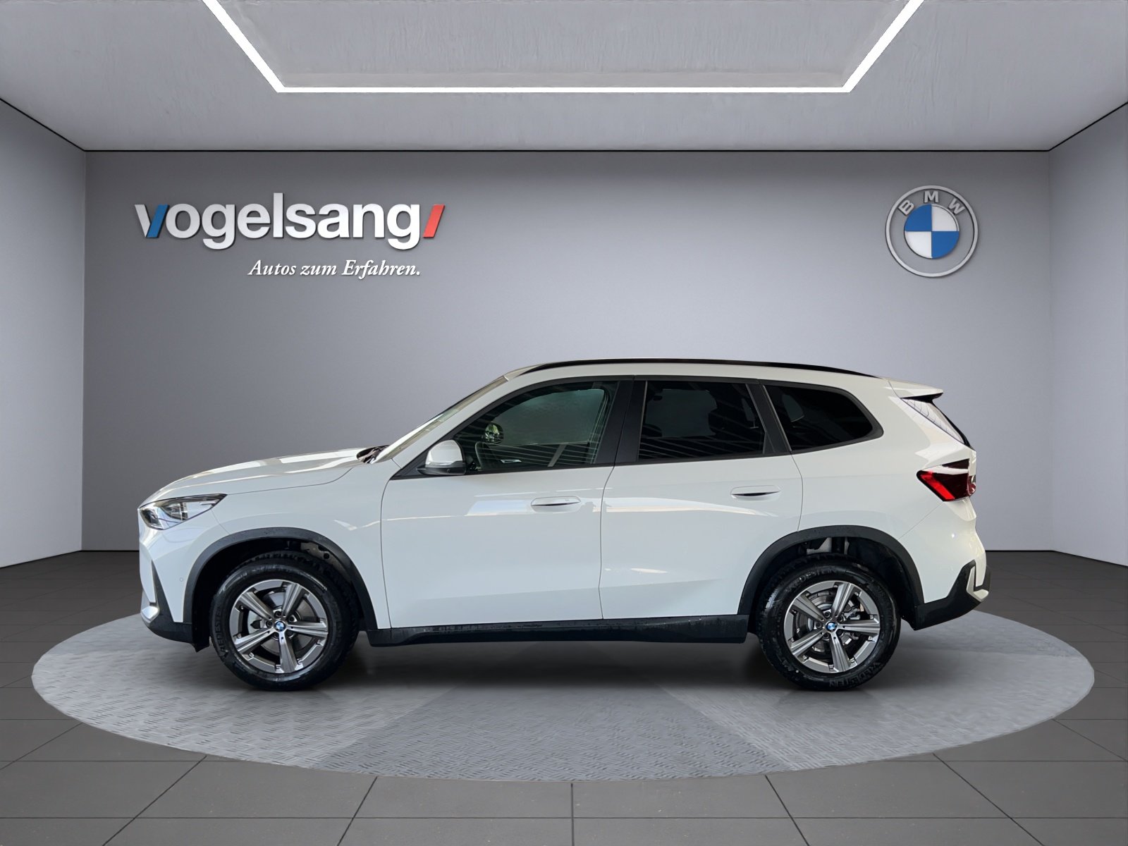 BMW X1 sDrive 18i, Benzin, Occasion / Gebraucht, Automatik - 6