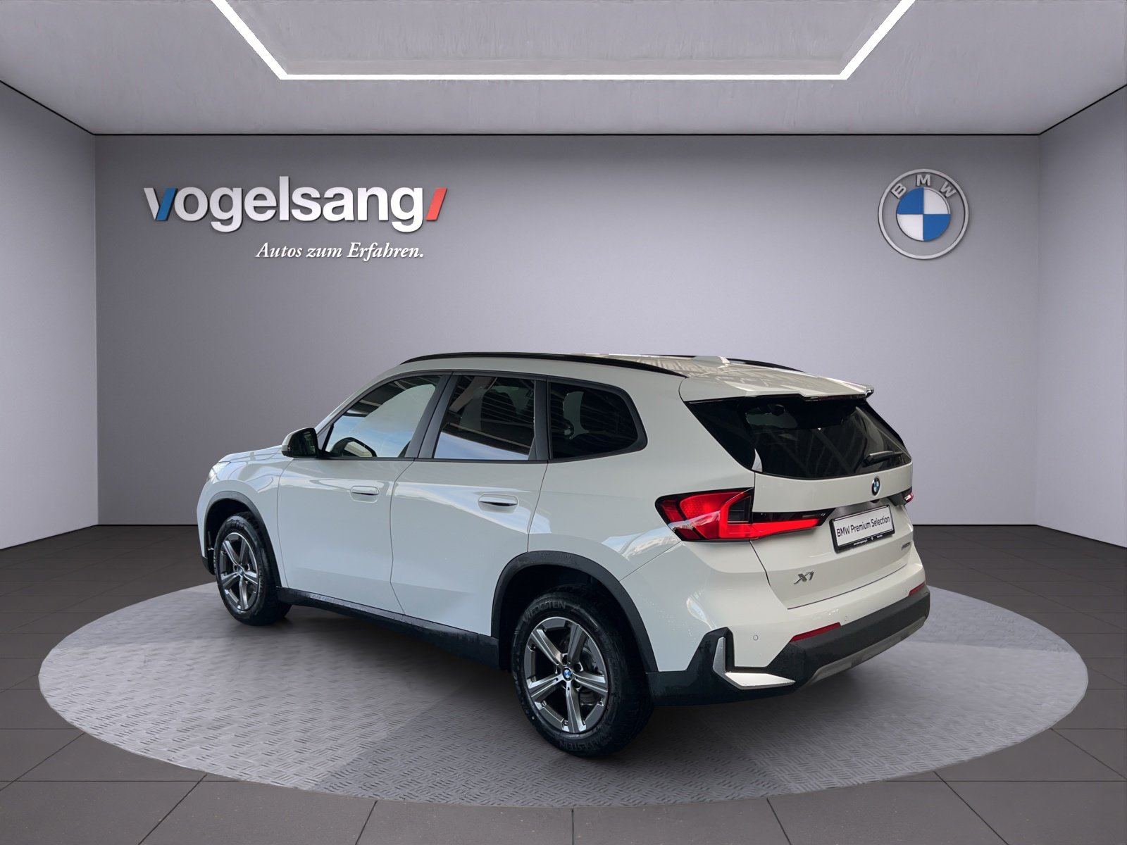 BMW X1 sDrive 18i, Benzin, Occasion / Gebraucht, Automatik - 7