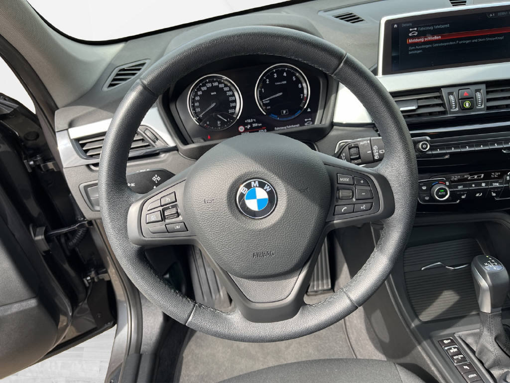 BMW X1 25e, Plug-in-Hybrid Benzin/Elektro, Occasion / Gebraucht, Automatik - 6