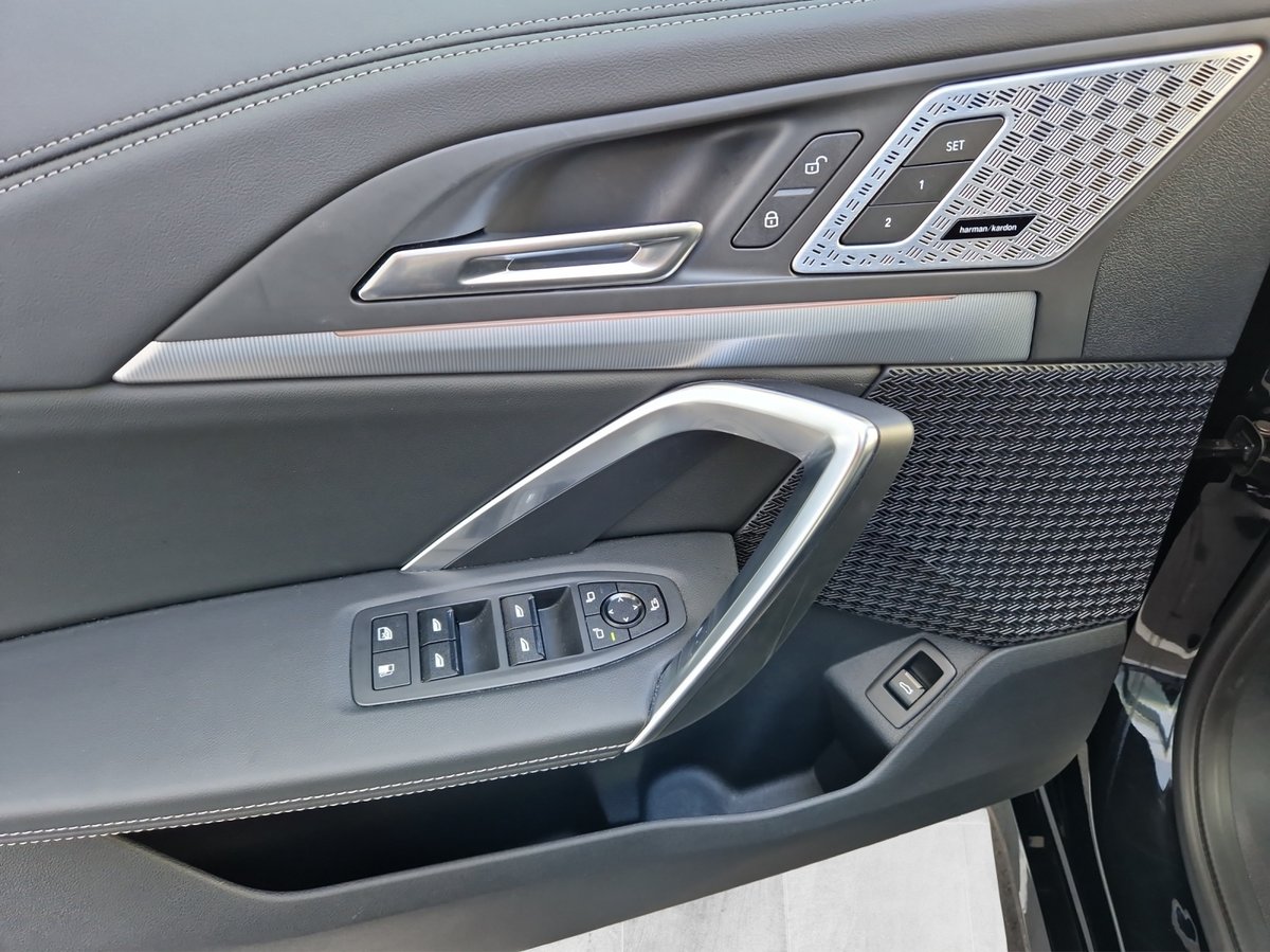 BMW X1 30e M Sport Pro, Hybride Rechargeable Essence/Électricité, Occasion / Utilisé, Automatique - 7
