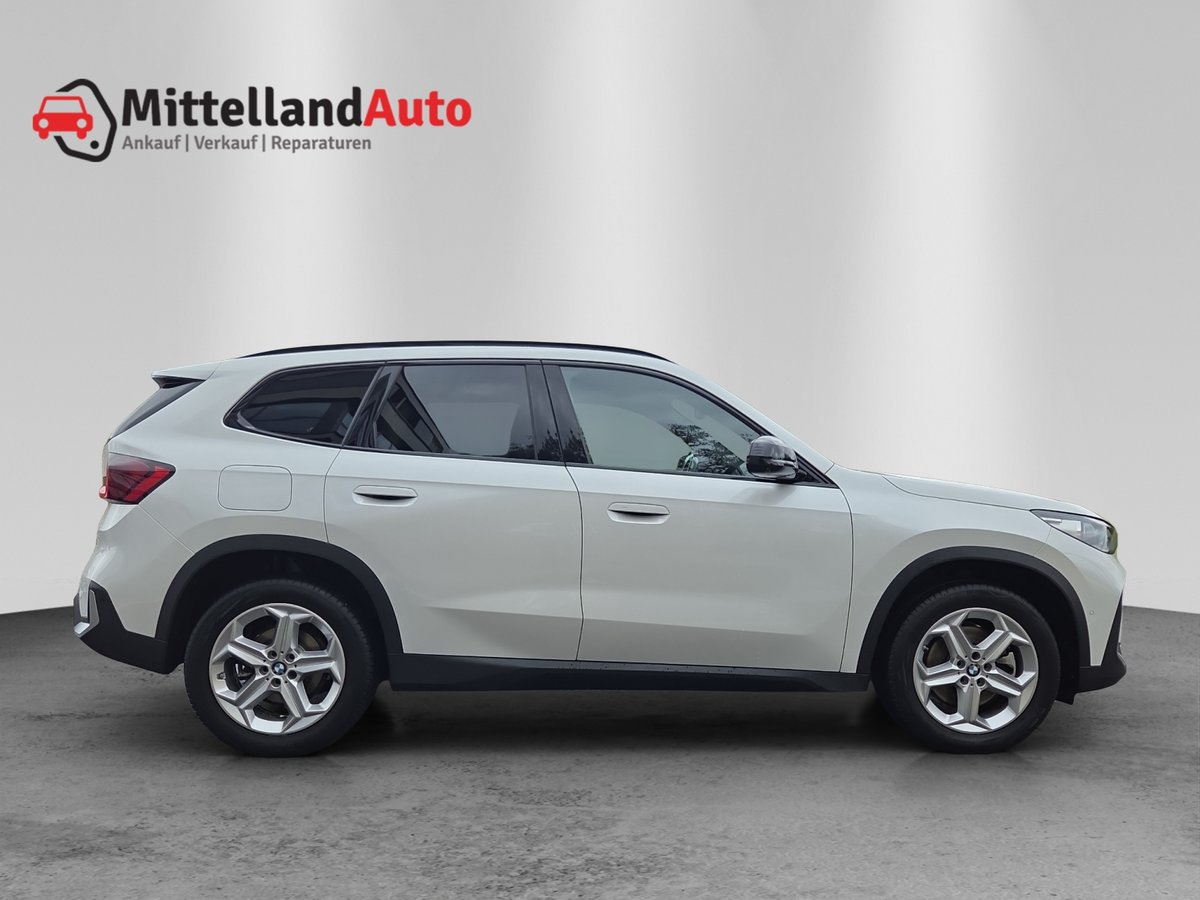 BMW X1 23i 48V, Mild-Hybrid Benzin/Elektro, Occasion / Gebraucht, Automatik - 4