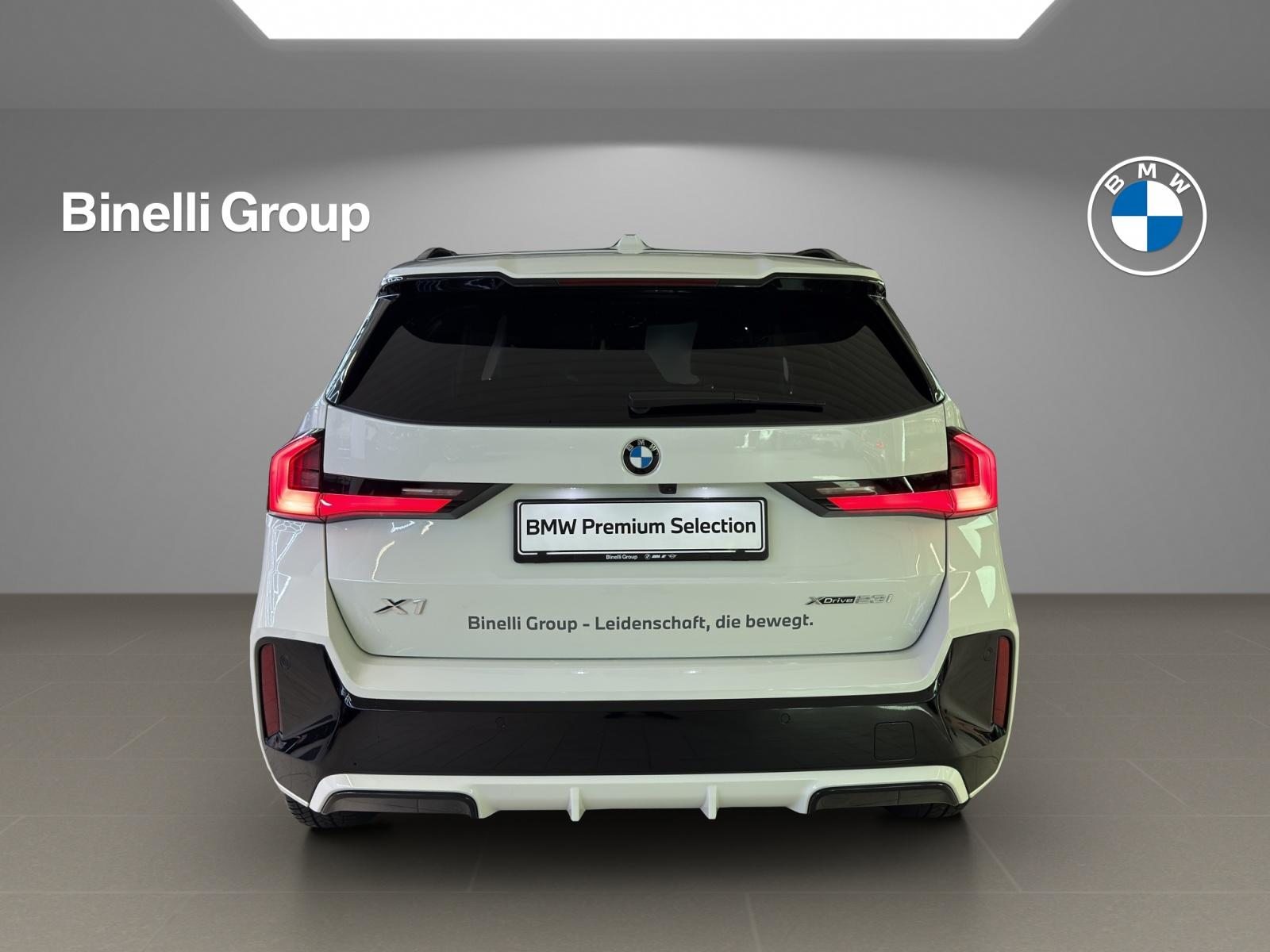 BMW X1 23i xDrive M Sport, Hybride Léger Essence/Électricité, Occasion / Utilisé, Automatique - 4