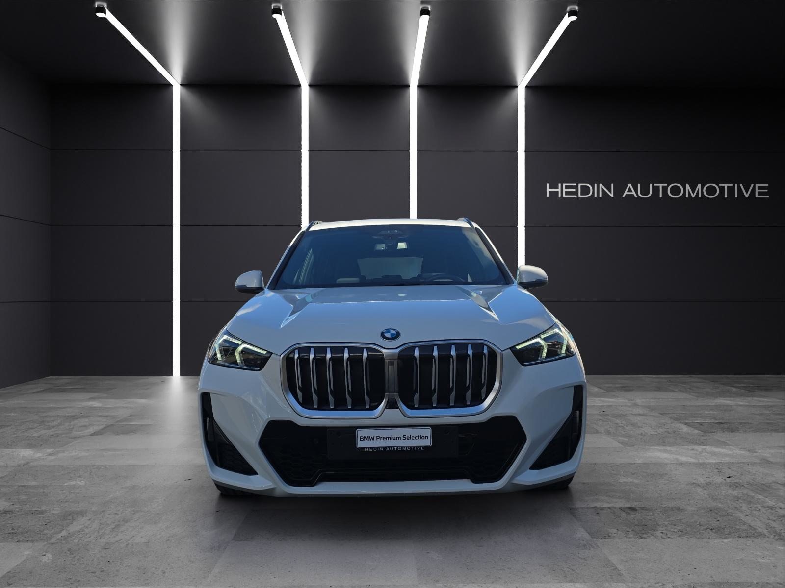 BMW X1 23i xDrive M Sport, Hybride Léger Essence/Électricité, Occasion / Utilisé, Automatique - 4