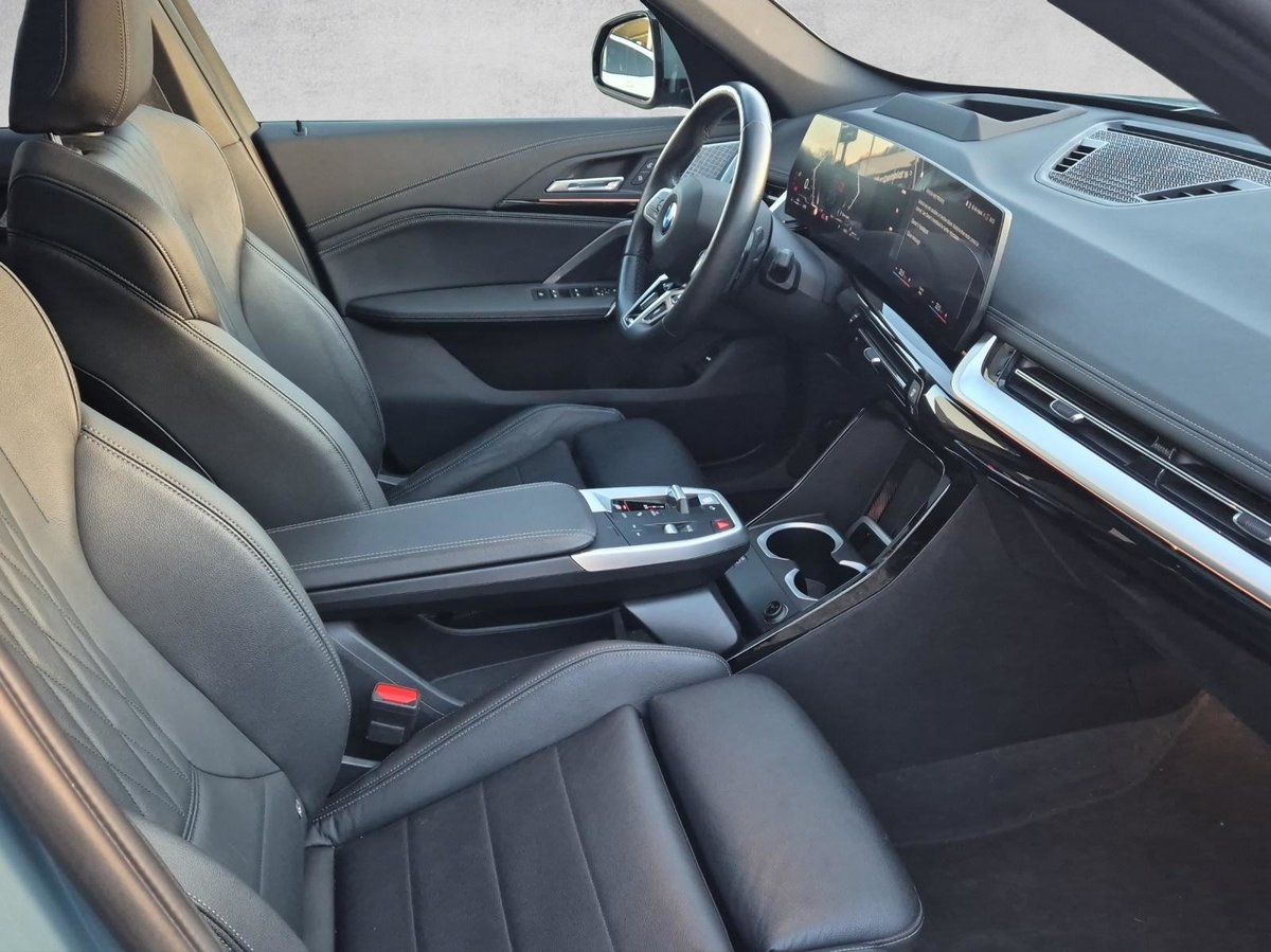 BMW X1 23i paddles, Mild-Hybrid Petrol/Electric, Second hand / Used, Automatic - 4
