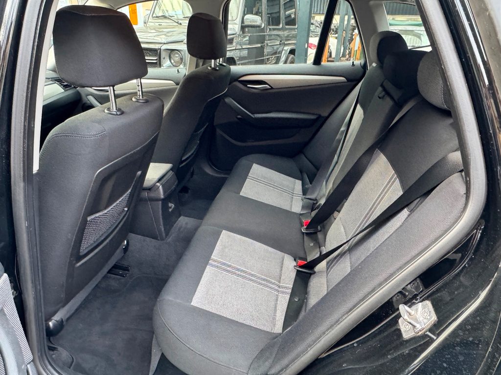 BMW X1 E84 20i xDrive, Benzin, Occasion / Gebraucht, Handschaltung - 7