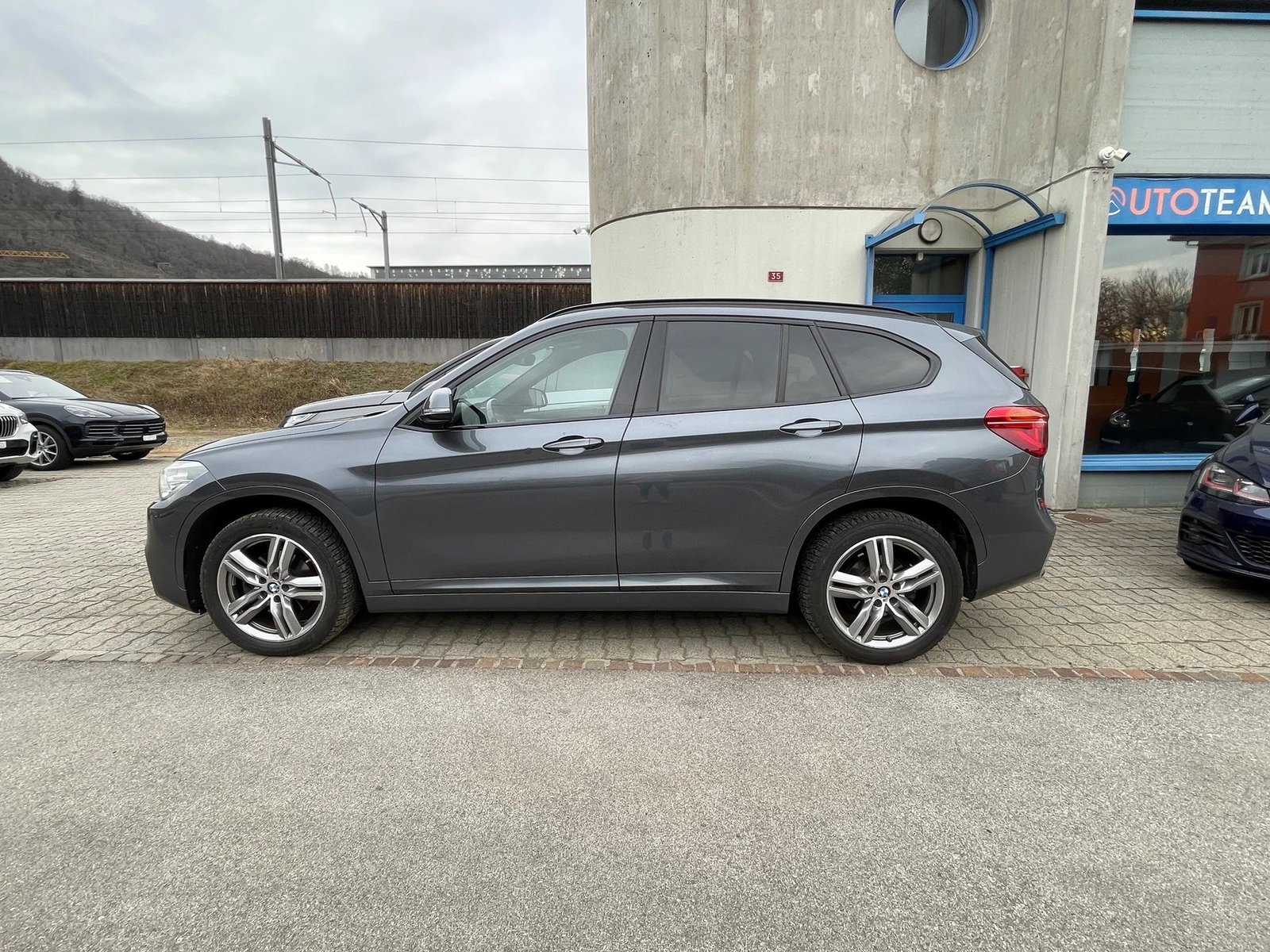 BMW X1 18d M Sport Steptronic, Diesel, Occasion / Gebraucht, Automatik - 4