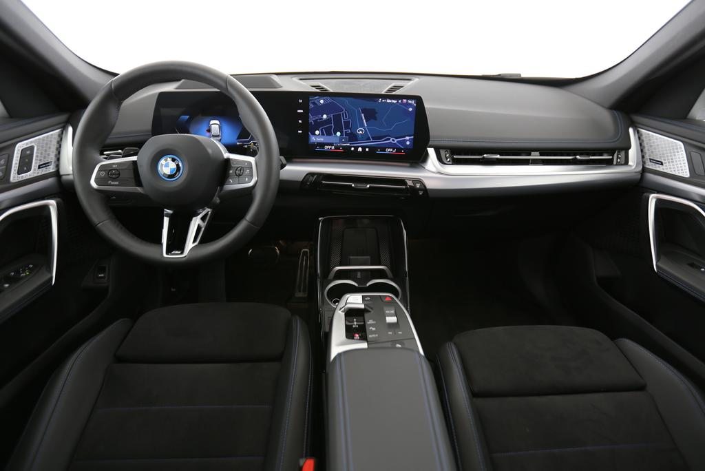 BMW X1 30e xDrive, Plug-in-Hybrid Benzin/Elektro, Occasion / Gebraucht, Automatik - 5