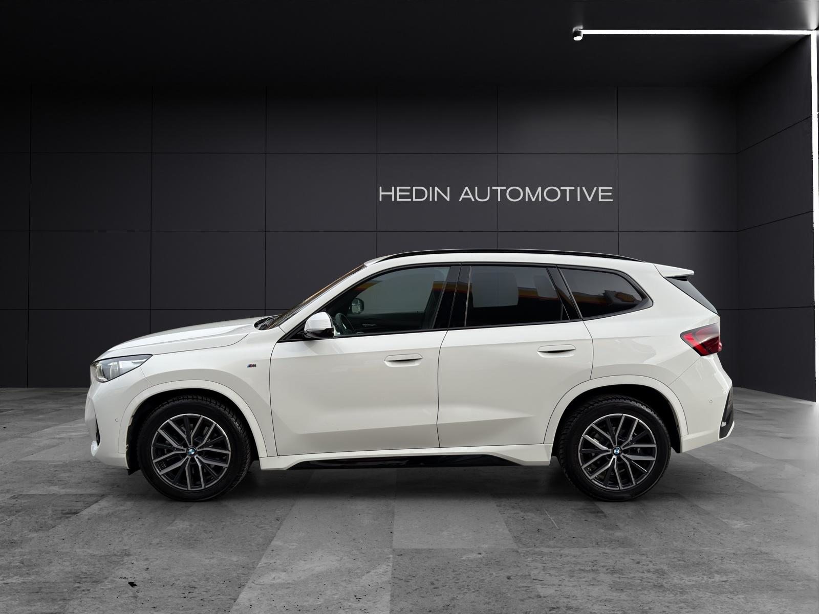 BMW X1 20i sDrive paddles, Hybride Léger Essence/Électricité, Occasion / Utilisé, Automatique - 4