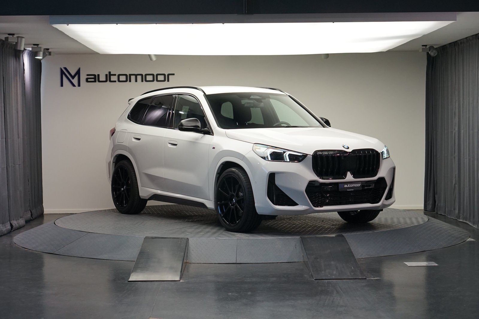 BMW X1 23d 48V M Sport *CH-Fahrzeug*, Mild-Hybrid Diesel/Electric, Second hand / Used, Automatic - 3