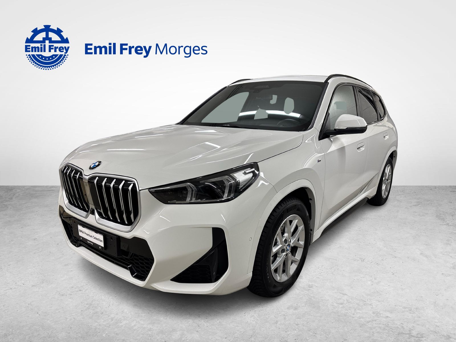 BMW X1 23i xDrive paddles 48V M-Sport, Mild-Hybrid Petrol/Electric, Second hand / Used, Automatic - 3