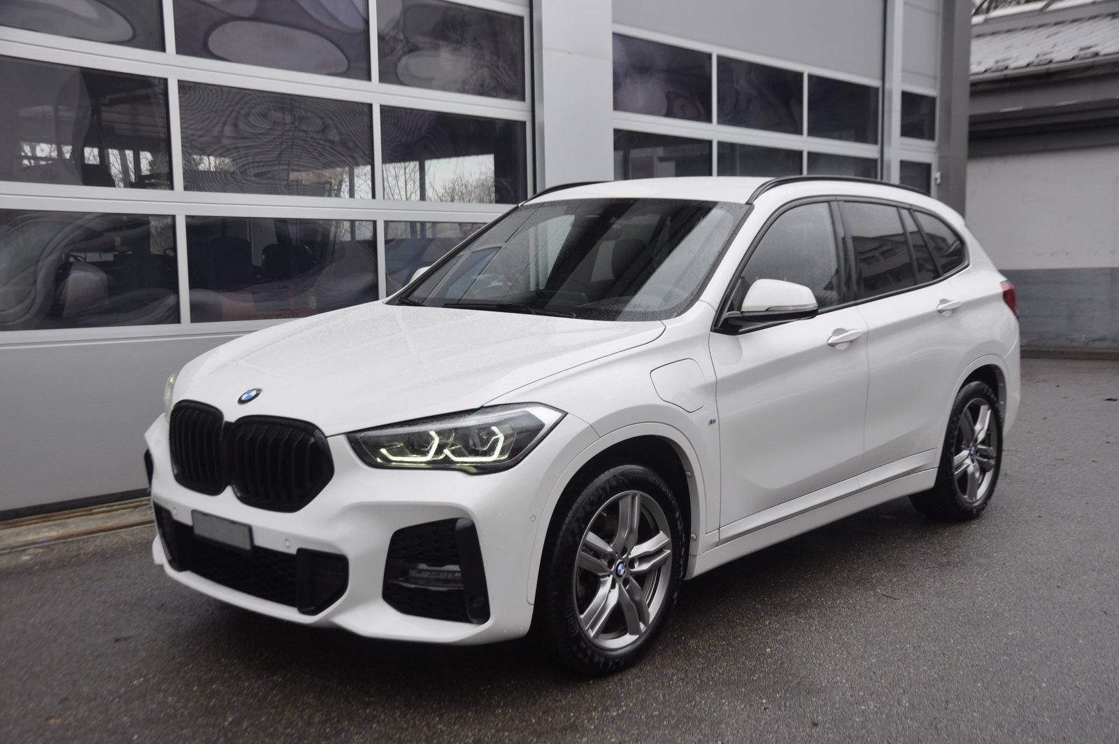 BMW X1 25e M Sport Steptronic I Anhängerkupplung (Ve, Hybride Rechargeable Essence/Électricité, Occasion / Utilisé, Automatique - 2