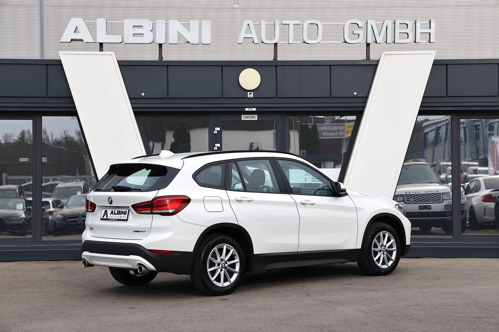BMW X1 18d Essential Edition Steptronic, Diesel, Second hand / Used, Automatic - 4