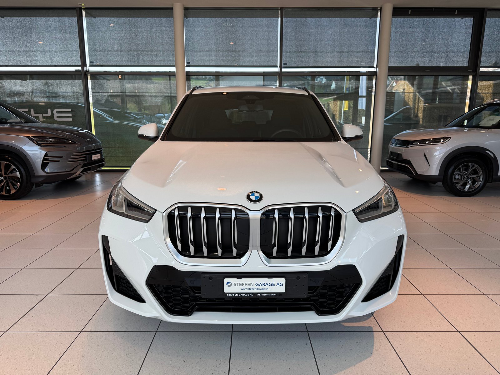 BMW X1 sDrive 18i M Sport, Benzin, Occasion / Gebraucht, Automatik - 2
