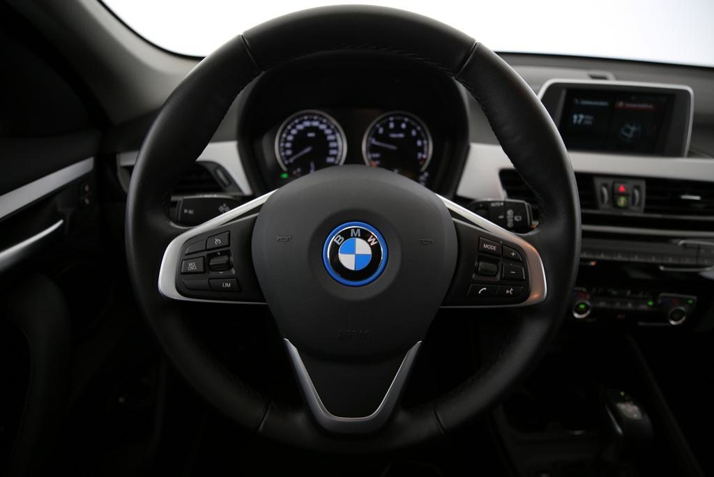 BMW X1 25e xDrive, Plug-in-Hybrid Benzin/Elektro, Occasion / Gebraucht, Automatik - 6