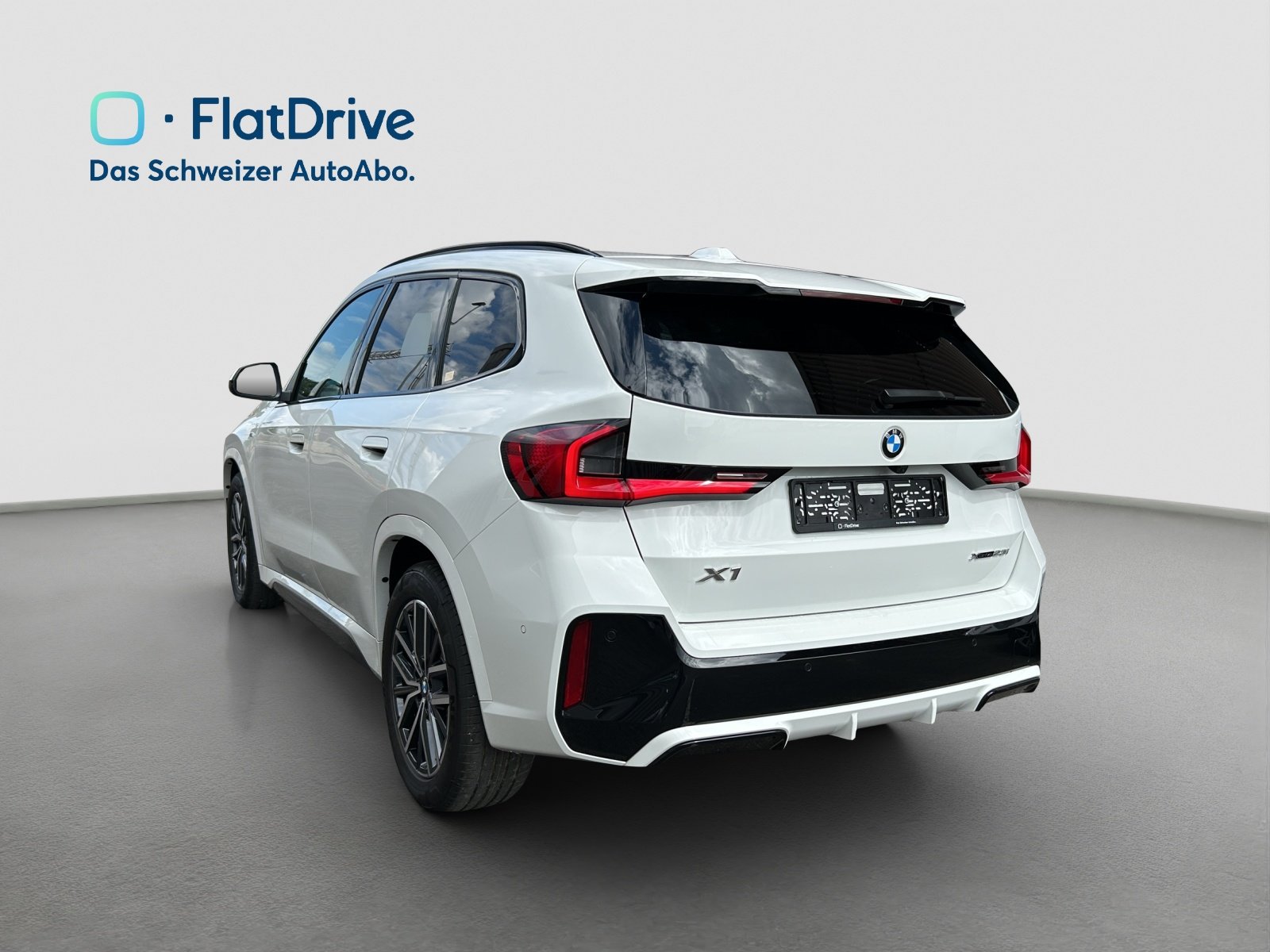 BMW X1 23i 48V M Sport AHK, Mild-Hybrid Benzin/Elektro, Occasion / Gebraucht, Automatik - 3