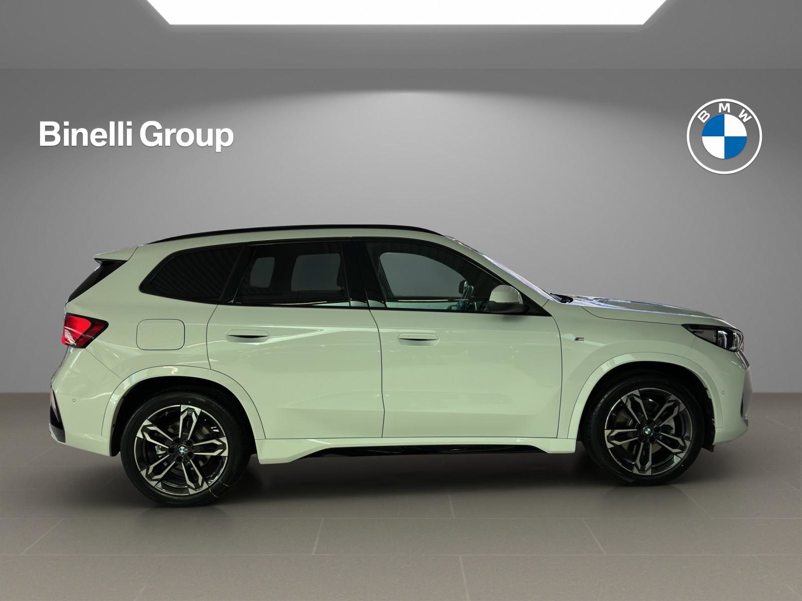 BMW X1 23i xDrive M Sport, Hybride Léger Essence/Électricité, Occasion / Utilisé, Automatique - 5