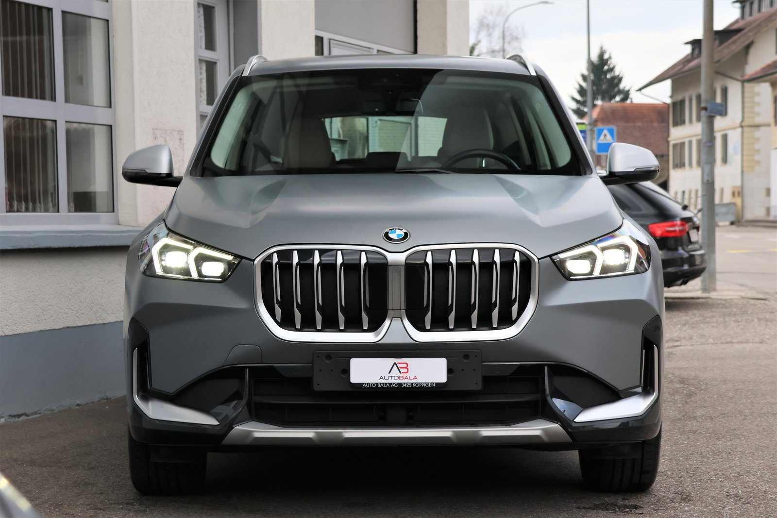 BMW X1 sDrive 18d xLine (CH) FROZENGREY, Diesel, Occasion / Utilisé, Automatique - 2