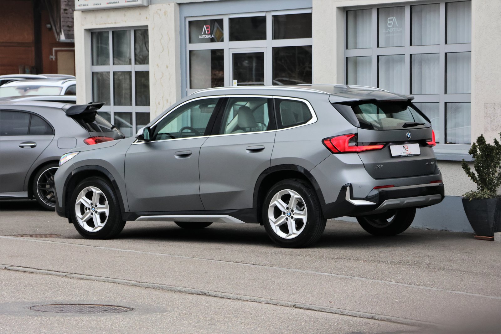 BMW X1 sDrive 18d xLine (CH) FROZENGREY, Diesel, Occasion / Utilisé, Automatique - 5