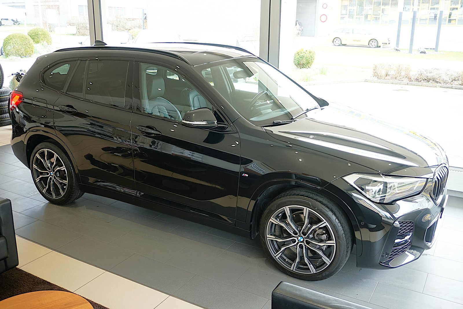 BMW X1 20d M Sport Steptronic, Diesel, Occasion / Gebraucht, Automatik - 3