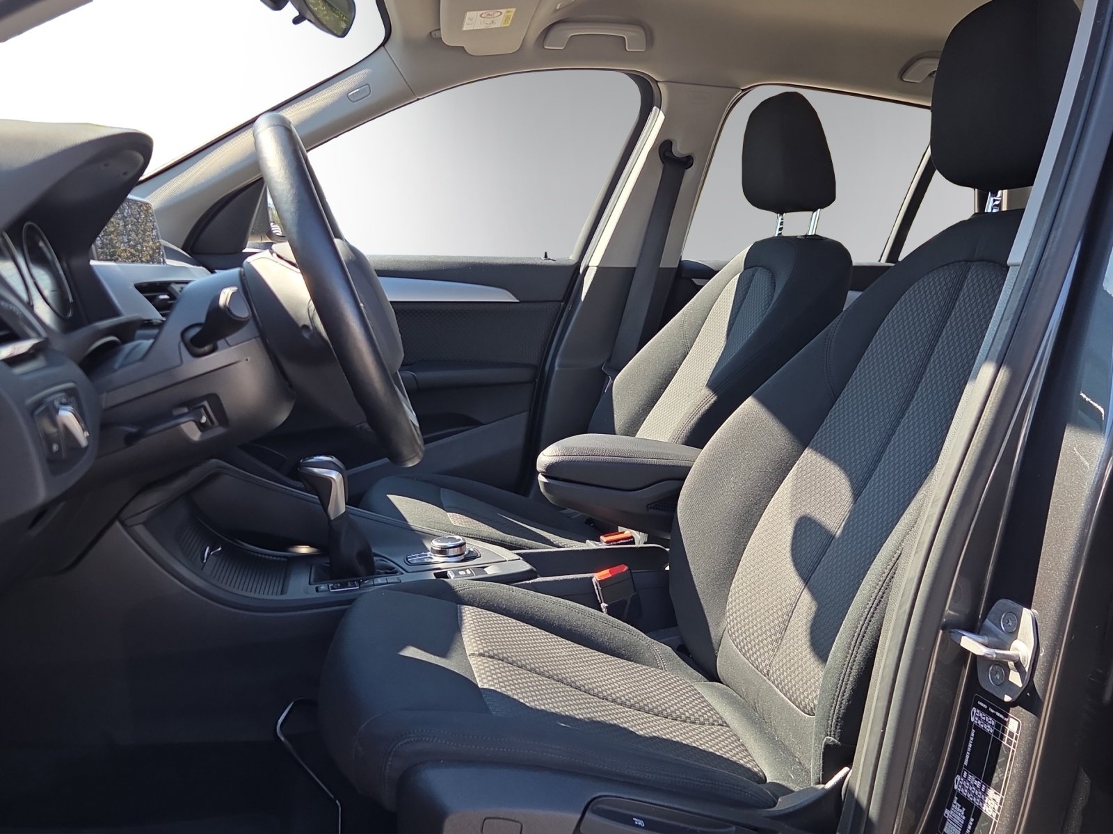 BMW X1 25e Steptronic, Hybride Rechargeable Essence/Électricité, Occasion / Utilisé, Automatique - 7