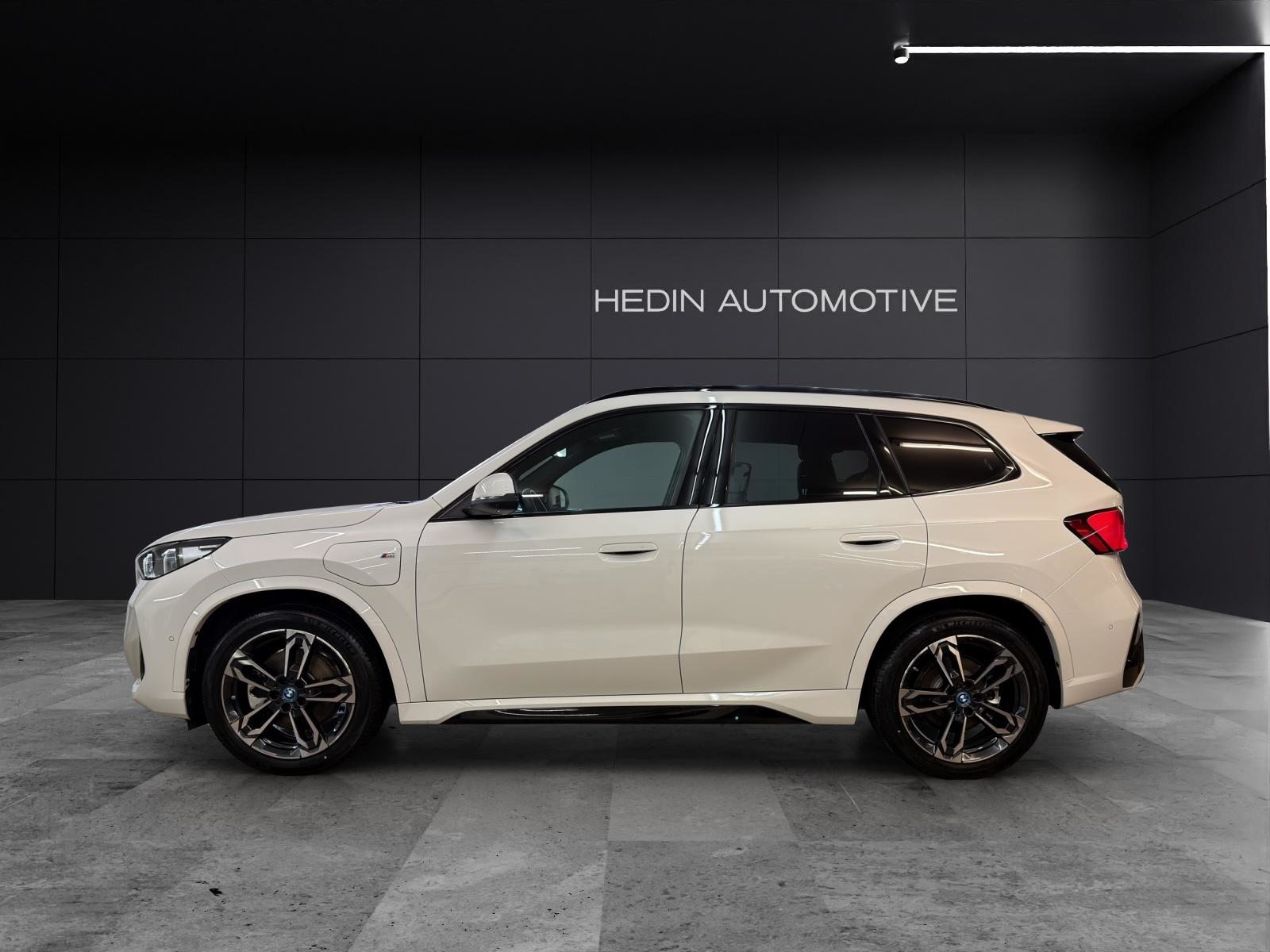 BMW X1 30e xDrive paddles, Plug-in-Hybrid Benzin/Elektro, Occasion / Gebraucht, Automatik - 2