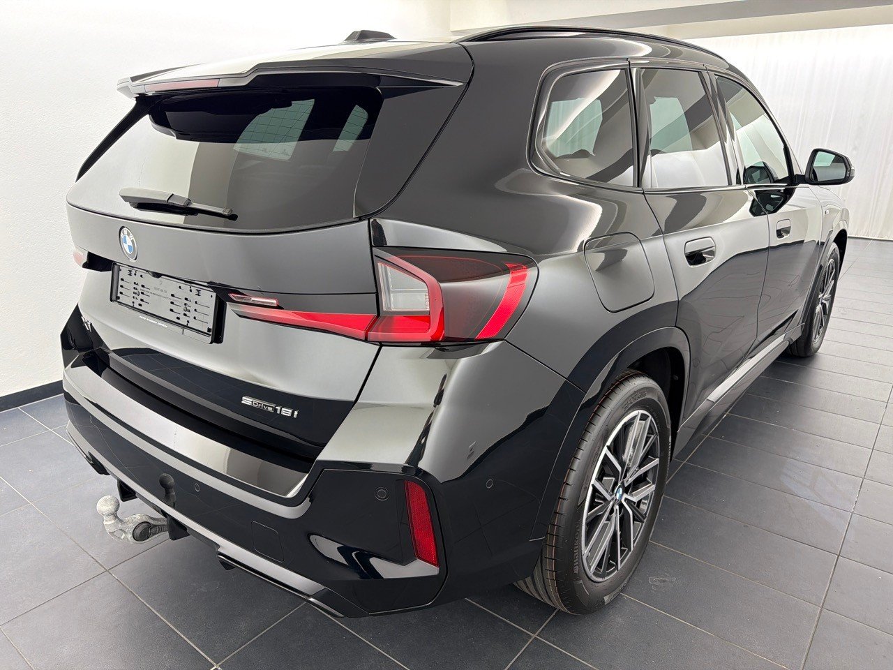 BMW X1 sDrive 18i M Sport, Benzin, Occasion / Gebraucht, Automatik - 3