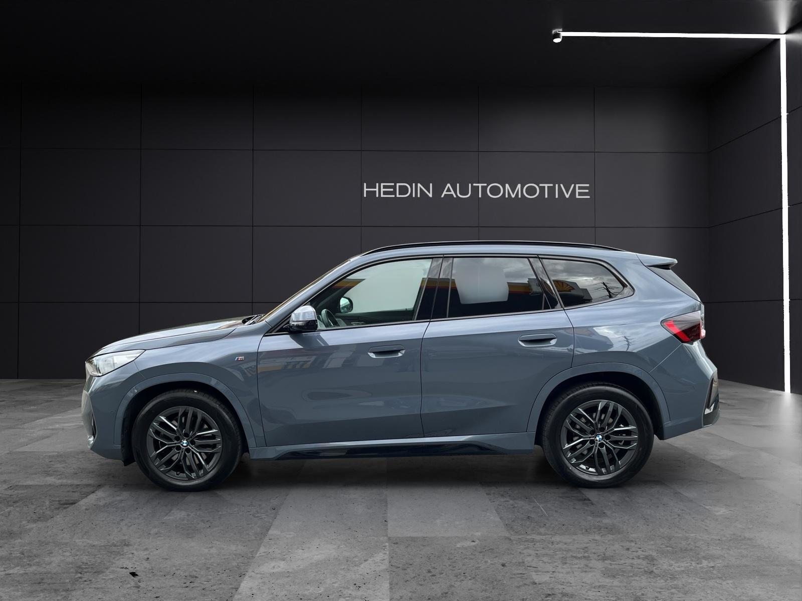BMW X1 23i xDrive paddles, Mild-Hybrid Benzin/Elektro, Occasion / Gebraucht, Automatik - 4