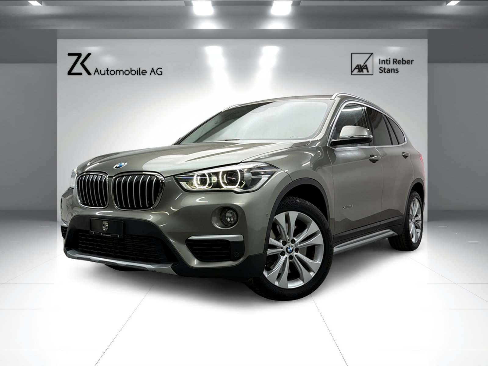 BMW X1 25i 231PS PLATIN SILVER xLine Steptronic / Pan