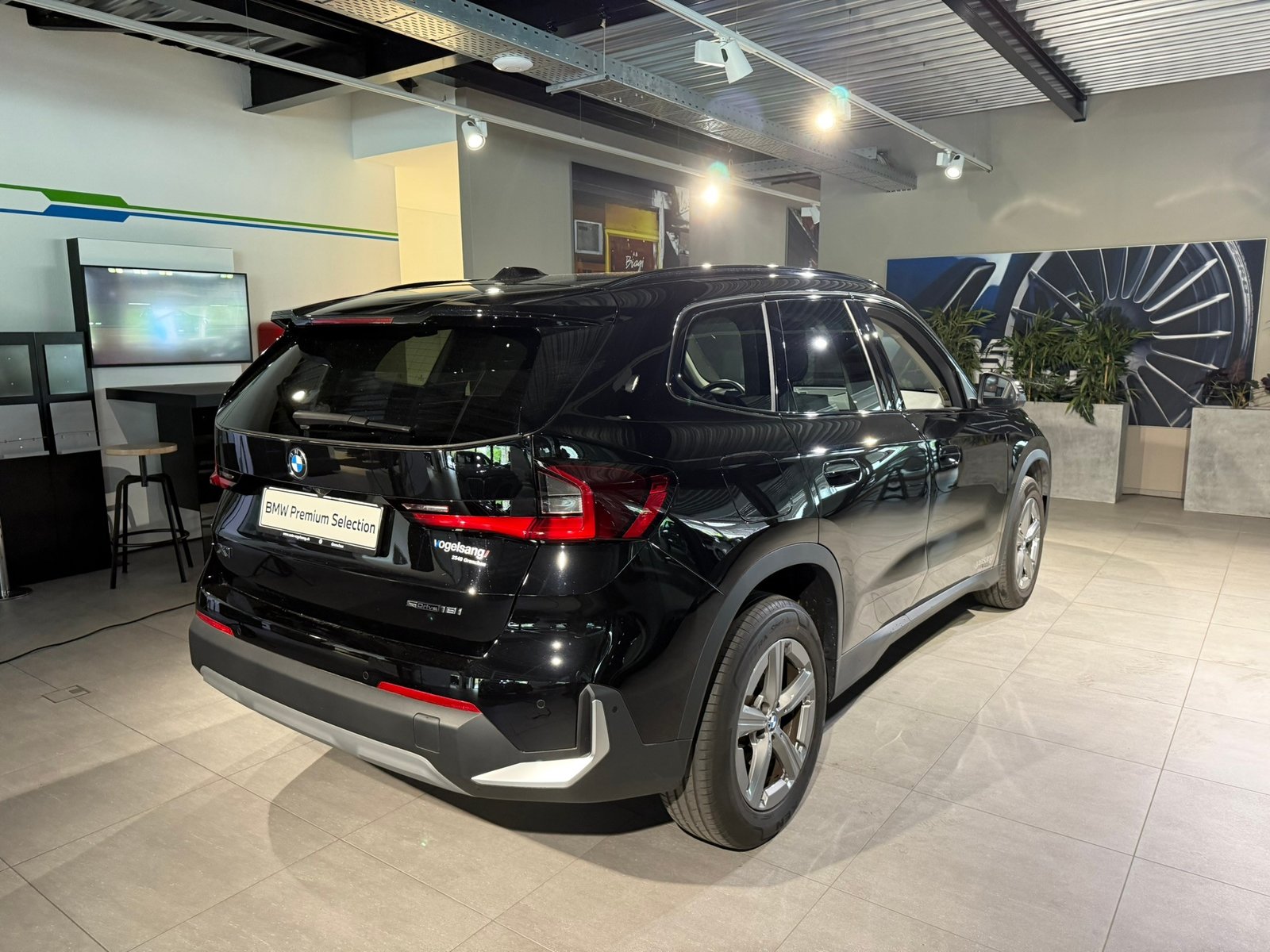 BMW X1 sDrive 18i, Benzin, Occasion / Gebraucht, Automatik - 5