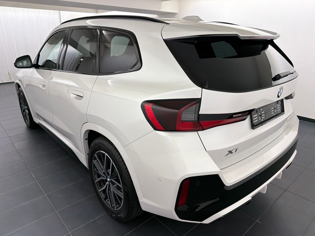BMW X1 sDrive 18i M Sport, Essence, Occasion / Utilisé, Automatique - 2