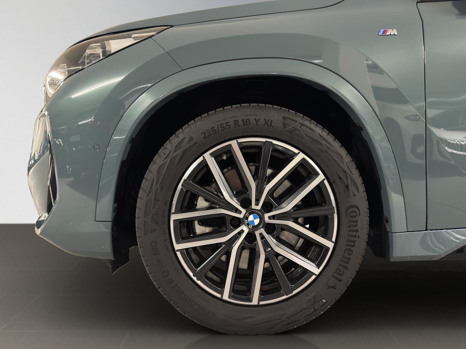 BMW X1 23i paddles, Mild-Hybrid Petrol/Electric, Second hand / Used, Automatic - 4