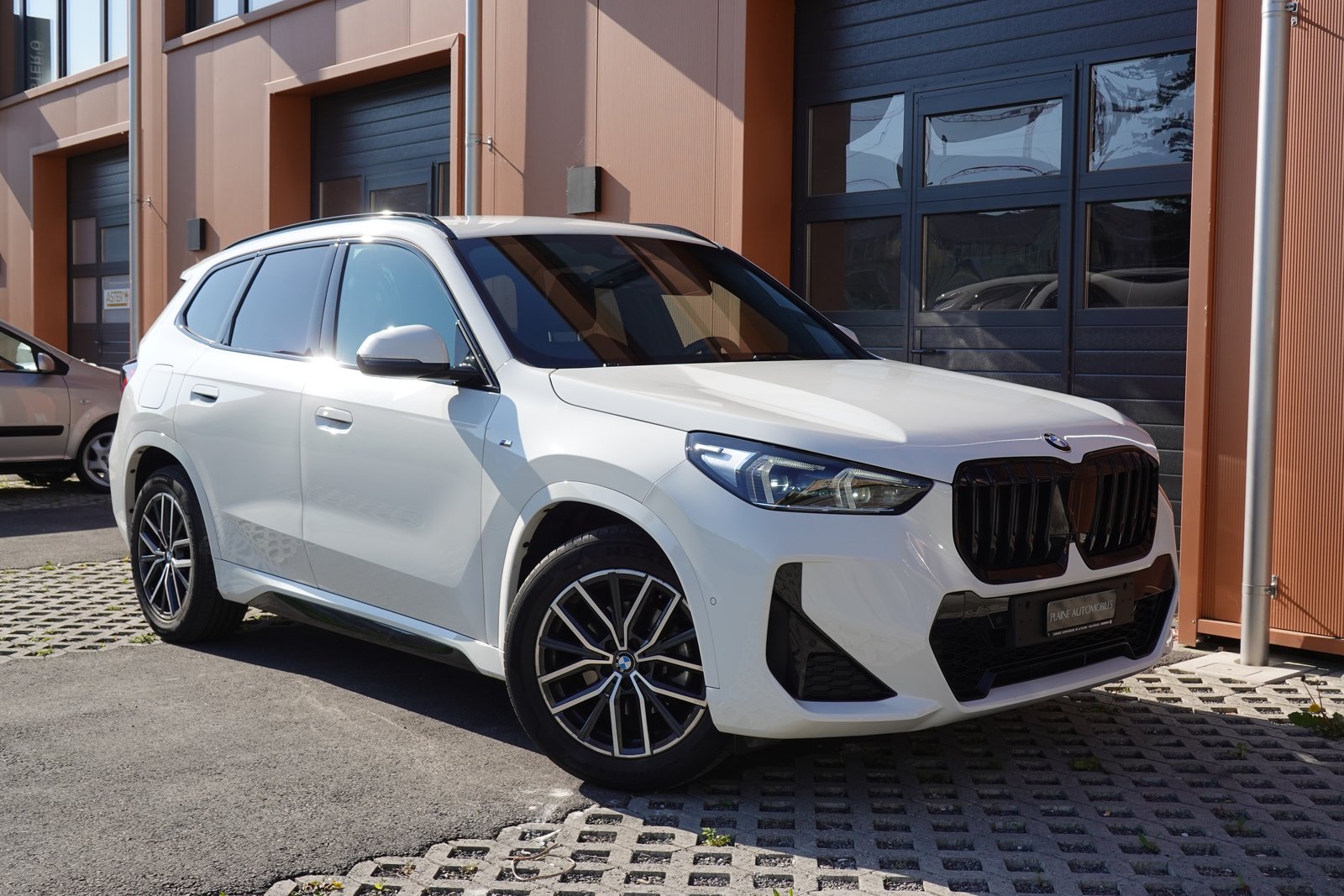 BMW X1 sDrive 18i M Sport * Véhicule CH * Caméra + Capteur, Petrol, Second hand / Used, Automatic - 6