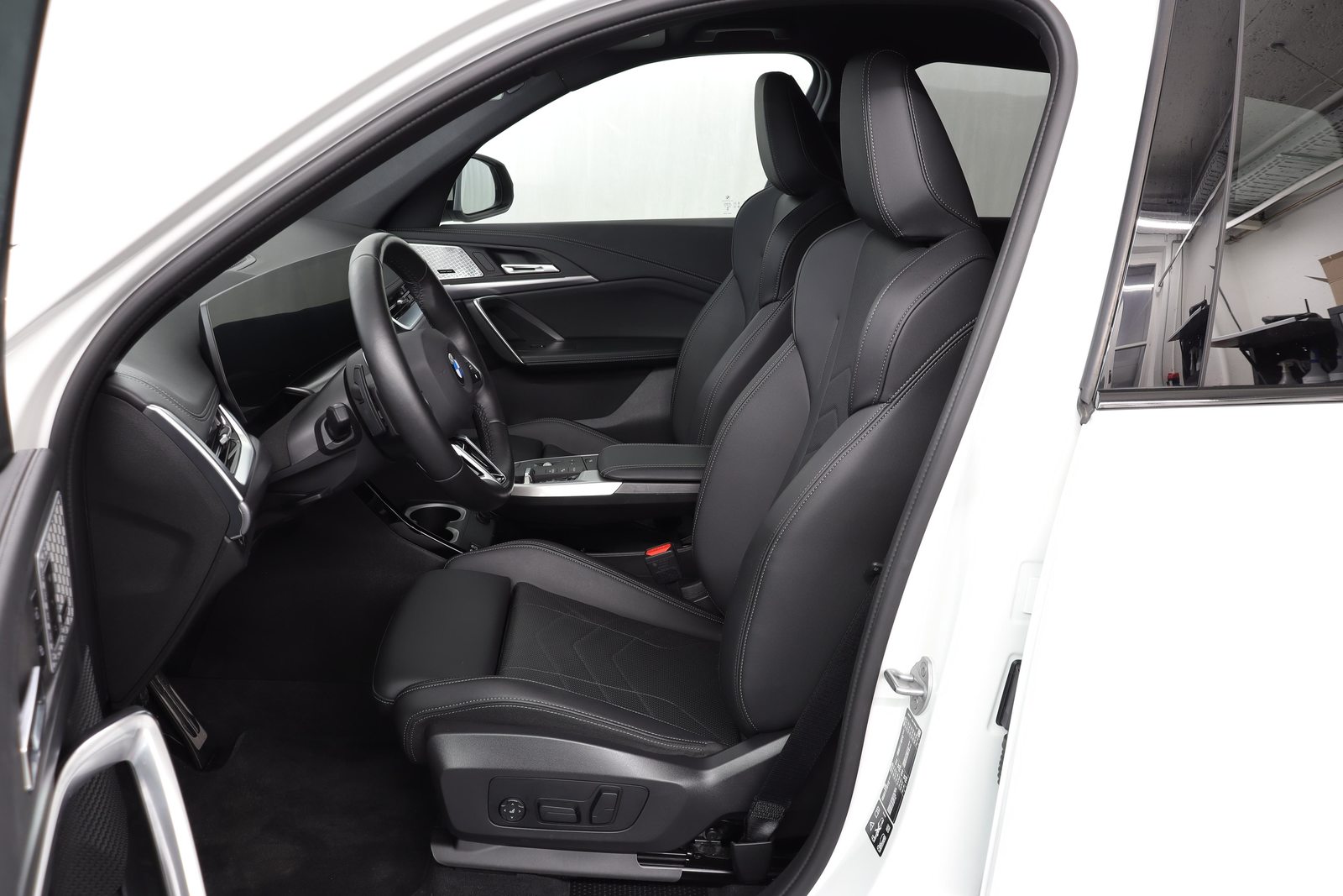 BMW X1 23i xDrive paddles, Hybride Léger Essence/Électricité, Occasion / Utilisé, Automatique - 2