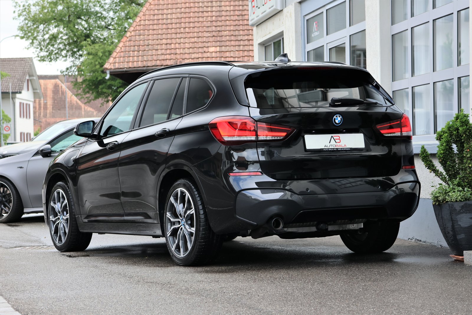 BMW X1 25e M Sport Steptronic, Plug-in-Hybrid Petrol/Electric, Second hand / Used, Automatic - 3