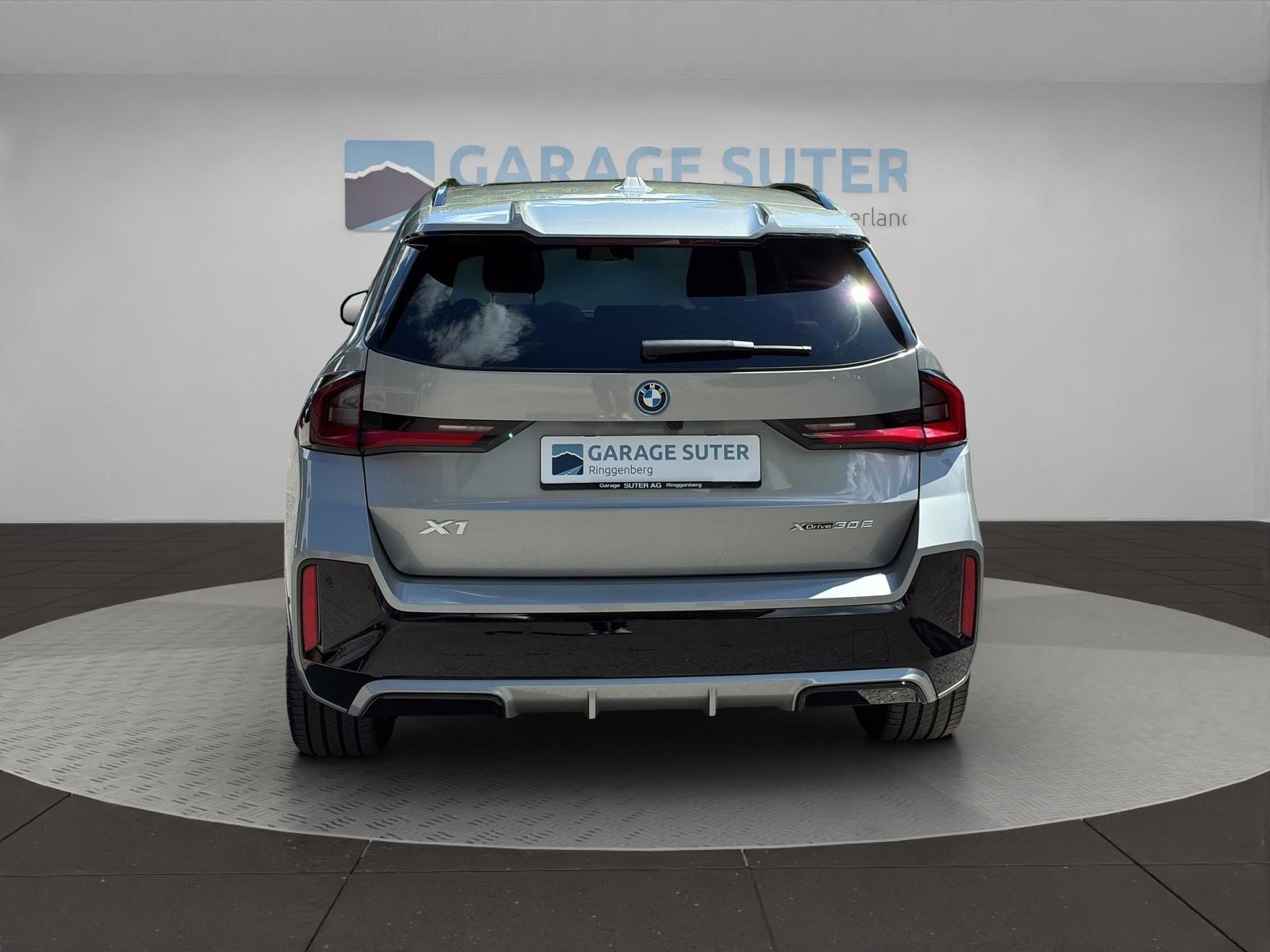 BMW X1 30e xDrive paddles, Hybride Rechargeable Essence/Électricité, Occasion / Utilisé, Automatique - 4