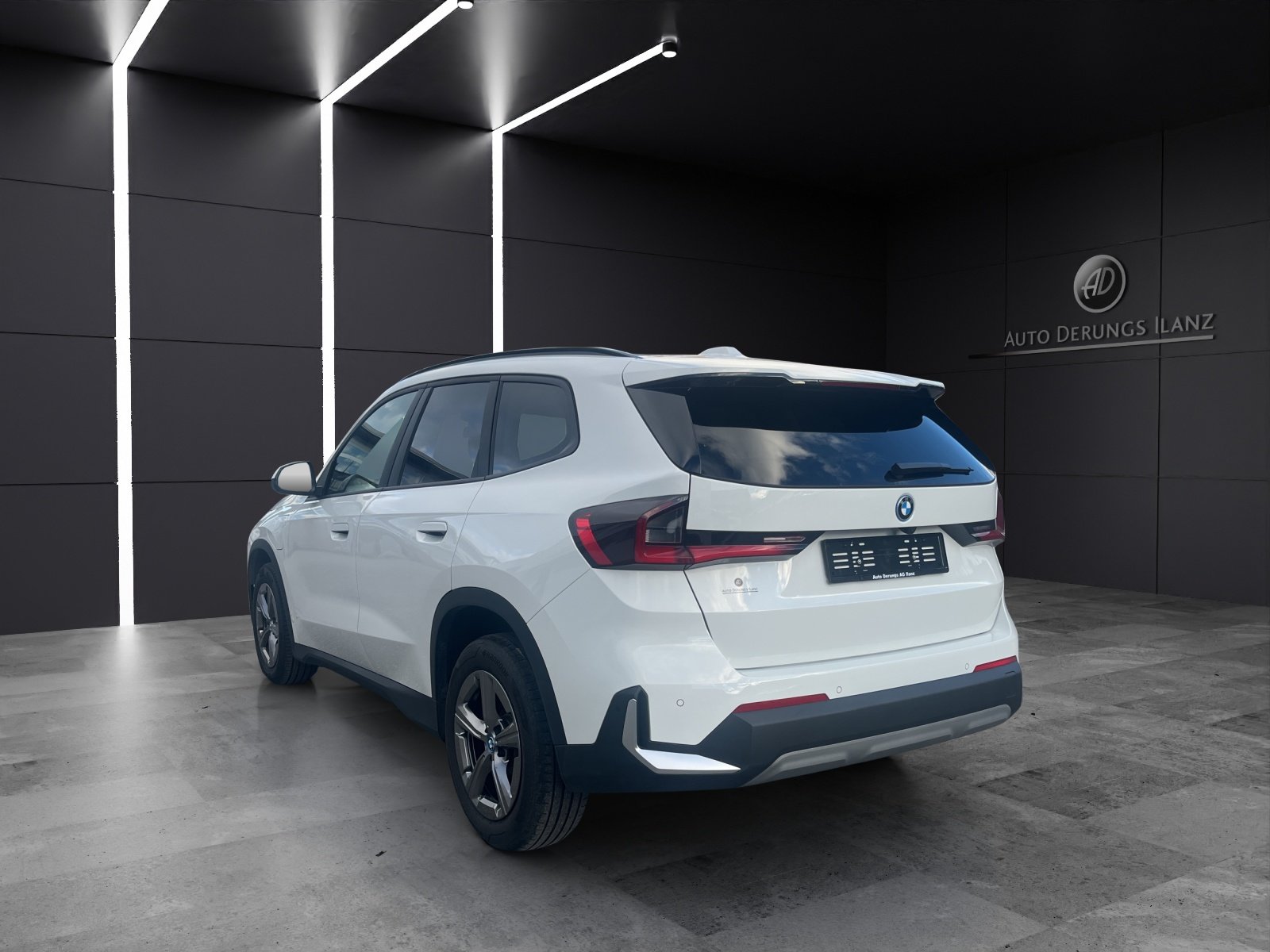 BMW X1 30e, Plug-in-Hybrid Benzin/Elektro, Occasion / Gebraucht, Automatik - 4