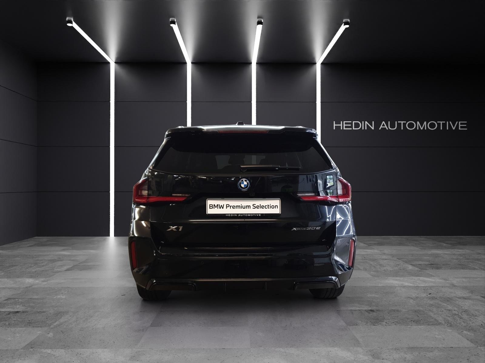 BMW X1 30e xDrive paddles, Hybride Rechargeable Essence/Électricité, Occasion / Utilisé, Automatique - 4