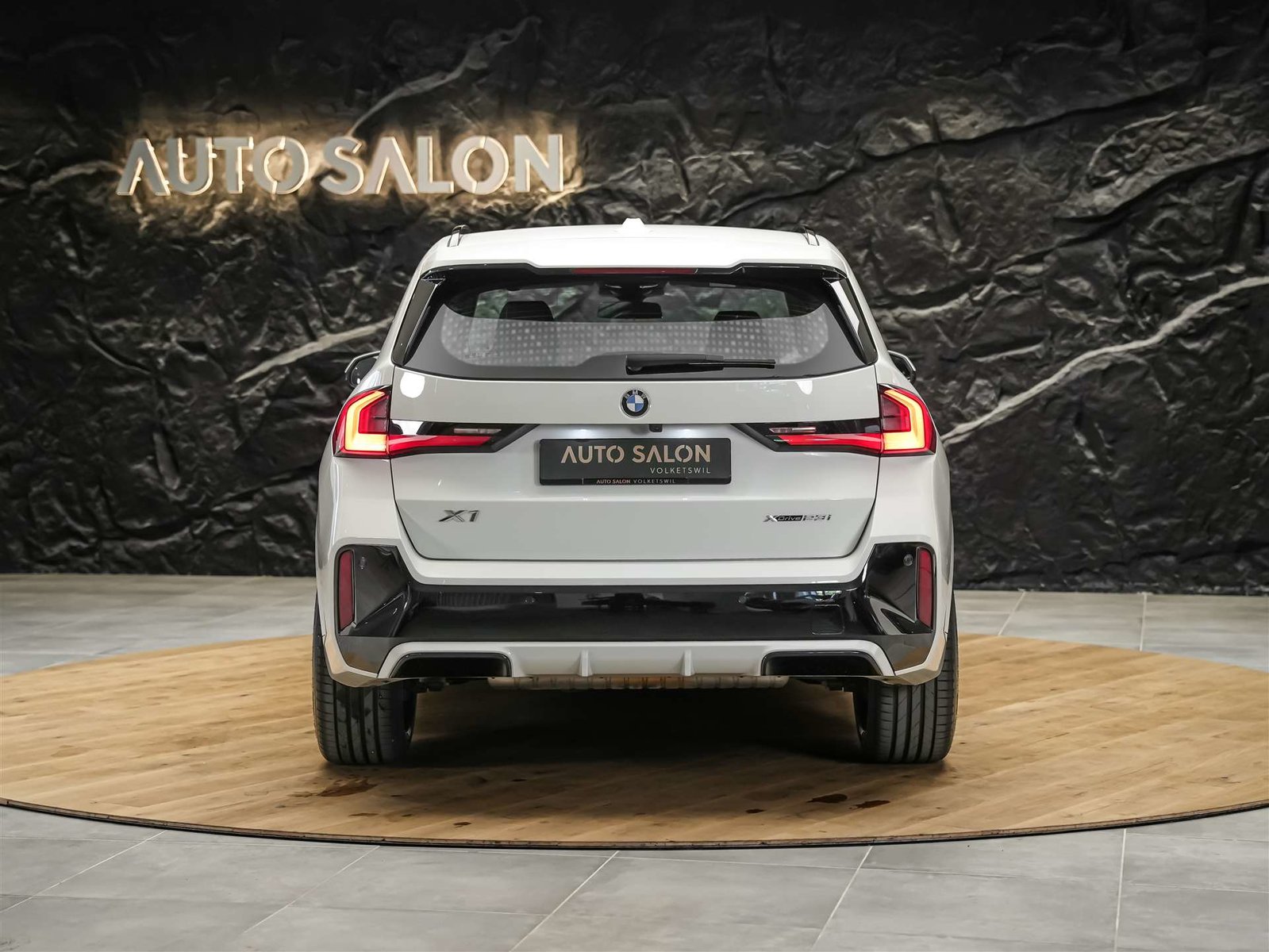 BMW X1 23i 48V M Sport *20 Felgen*Harman/Kardon*El. S, Benzin, Occasion / Gebraucht, Automatik - 4