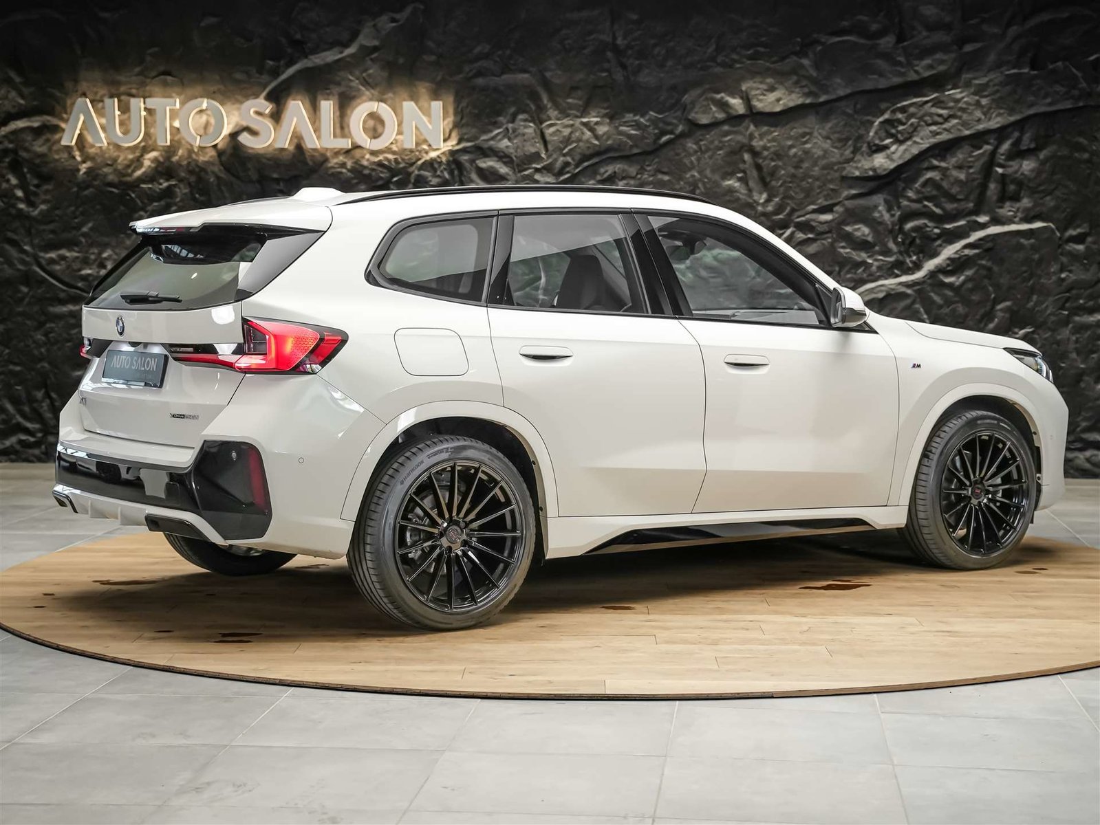 BMW X1 23i 48V M Sport *20 Felgen*Harman/Kardon*El. S, Benzin, Occasion / Gebraucht, Automatik - 5