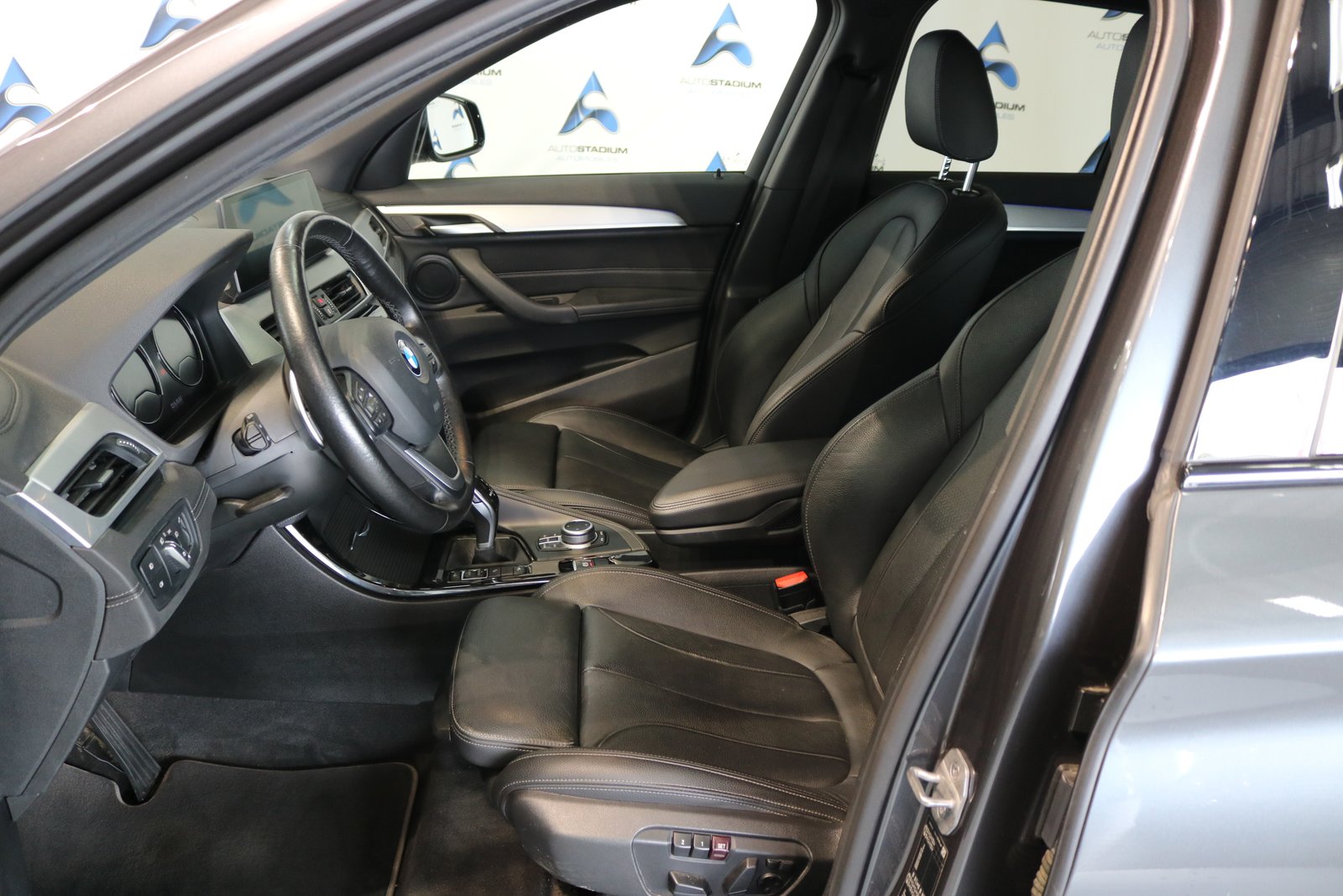 BMW X1 20d Sport Line Steptronic, Diesel, Occasion / Gebraucht, Automatik - 3