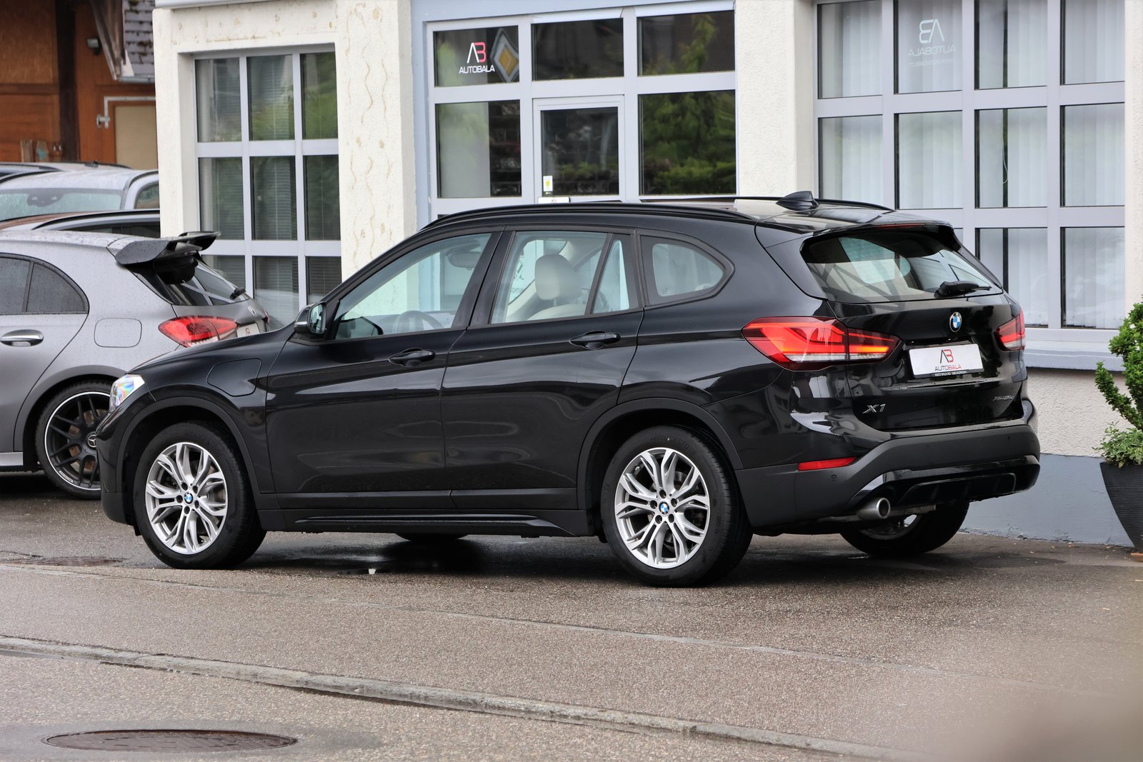 BMW X1 25e Sport Line Steptronic, Plug-in-Hybrid Benzin/Elektro, Occasion / Gebraucht, Automatik - 5