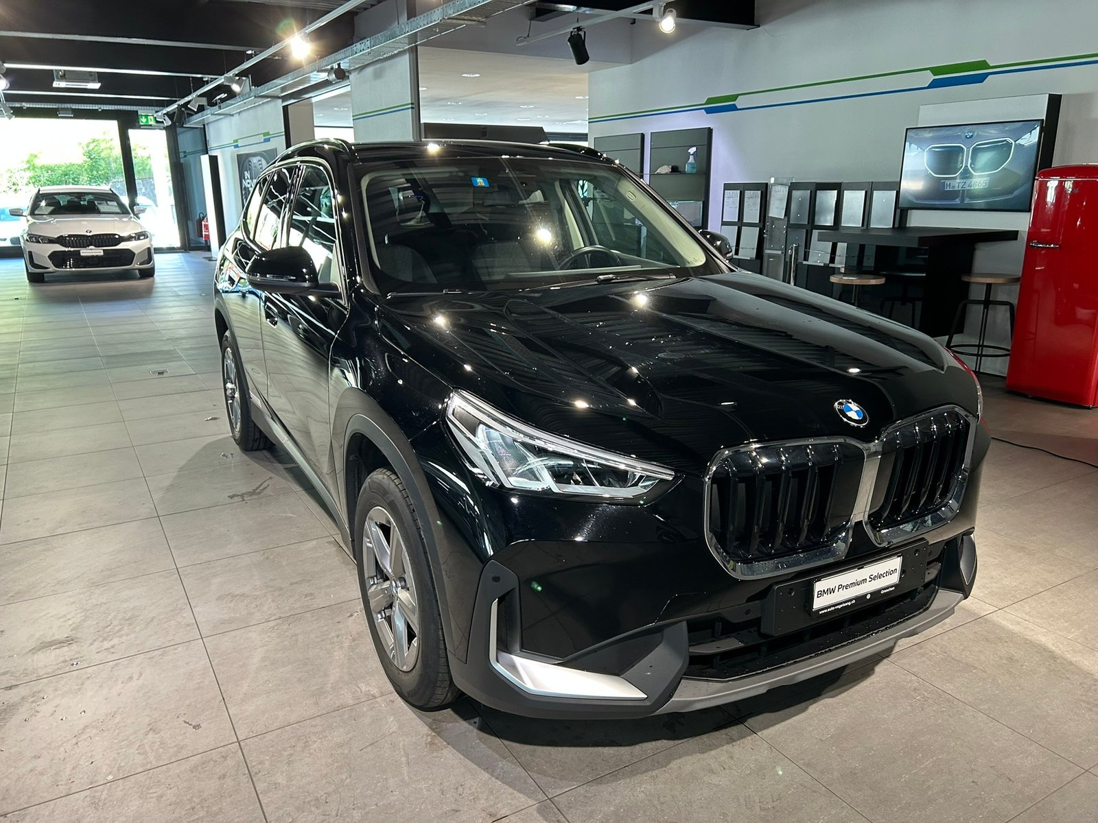 BMW X1 sDrive 18i, Benzin, Occasion / Gebraucht, Automatik - 3