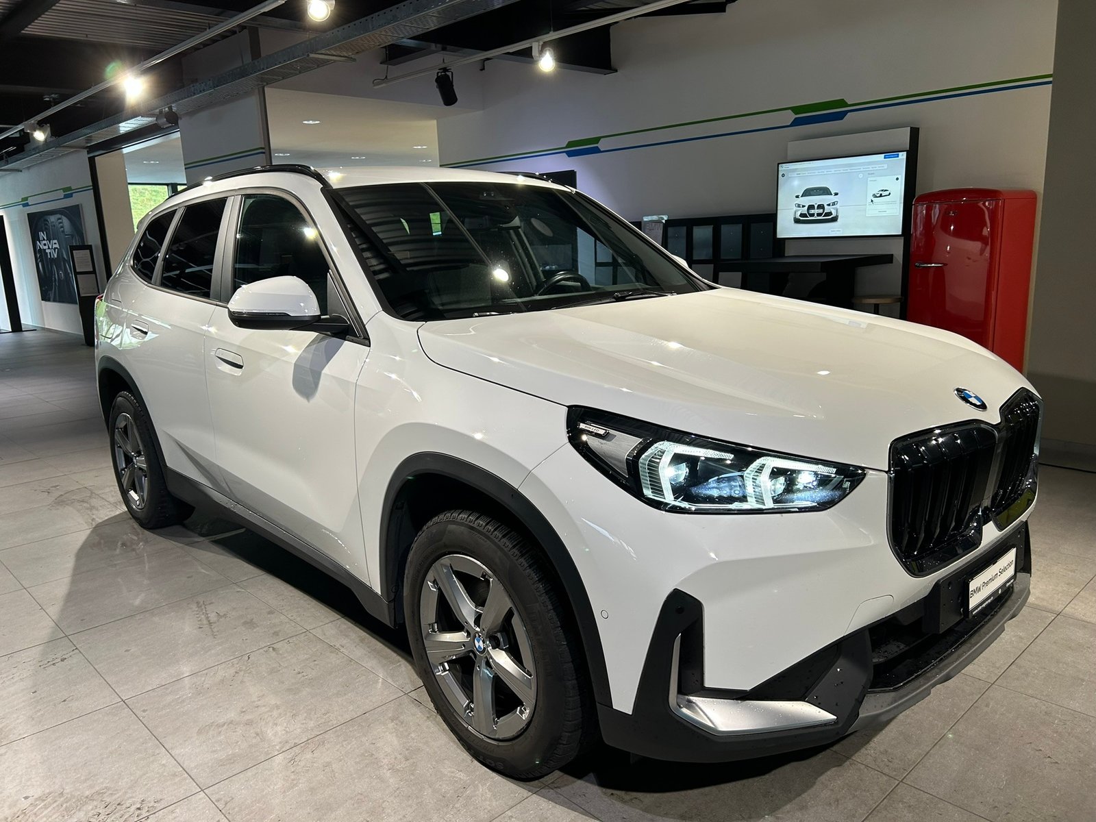 BMW X1 sDrive 18i, Benzin, Occasion / Gebraucht, Automatik - 4