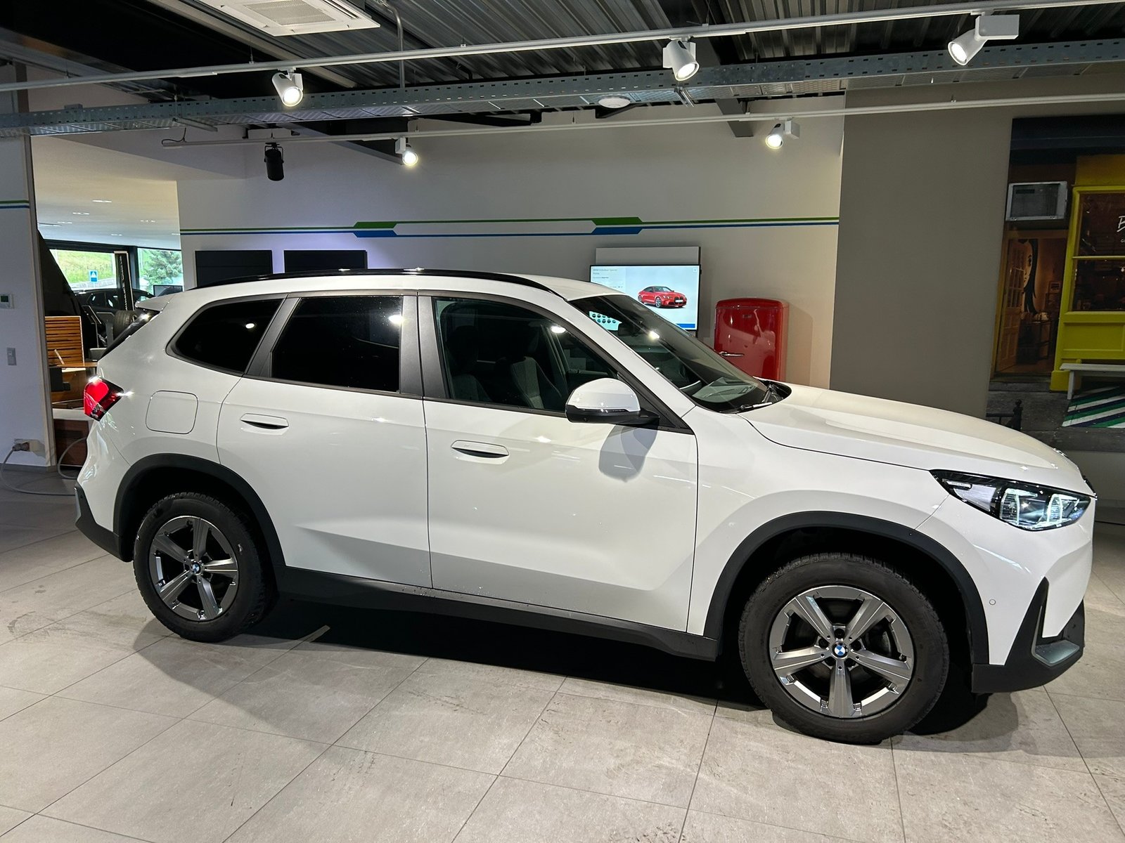BMW X1 sDrive 18i, Benzin, Occasion / Gebraucht, Automatik - 6