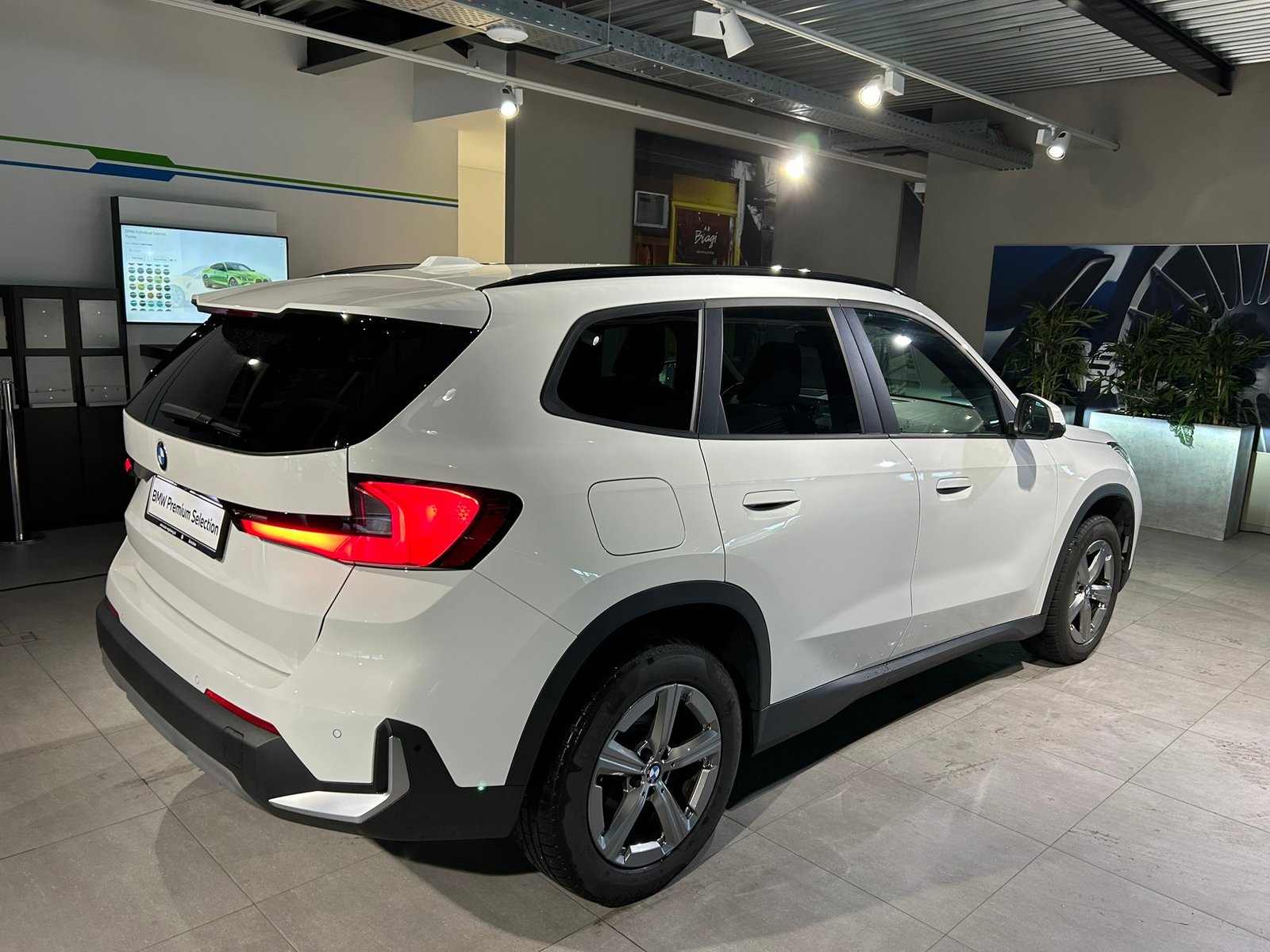 BMW X1 sDrive 18i, Benzin, Occasion / Gebraucht, Automatik - 7