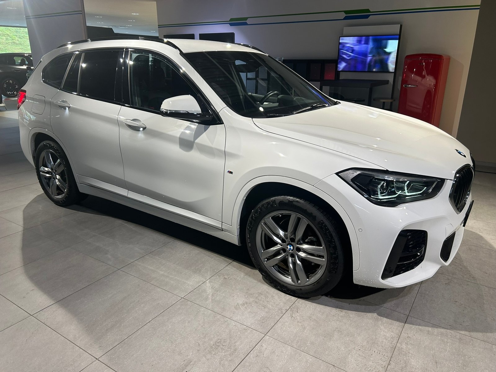 BMW X1 sDrive 18i Steptronic M Sport DSK, Benzin, Occasion / Gebraucht, Automatik - 3